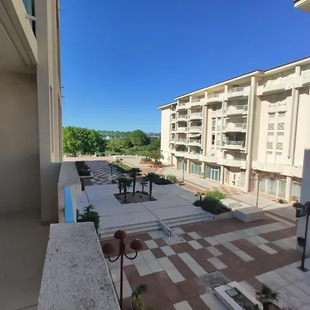 Appartement 2 Pieces Avec Terrasse, Piscine, Parking A 5 Min De La - 4 Couchages - Fr-1-252-158 *
